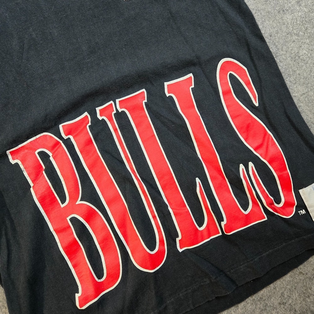 Vintage 90s Chicago Bulls Tank Top Size Medium Black Spellout Nutmeg Shirt - Picture 3 of 10
